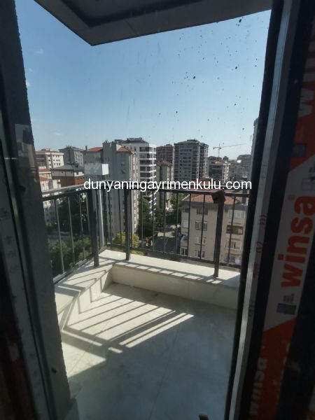 MİNÜBÜS CAD YAKIN 79 M2 2+1 BALKONLU KISMİ DENİZ GÖREN 2+1 DAİRE

