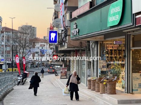 MALTEPE MERKEZDE BAĞDAT CADDESİNE 10 M CEPHELİ SATILIK MAĞAZA