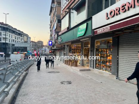 MALTEPE MERKEZDE BAĞDAT CADDESİNE 10 M CEPHELİ SATILIK MAĞAZA