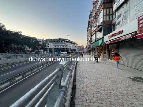 MALTEPE MERKEZDE BAĞDAT CADDESİNE 10 M CEPHELİ SATILIK MAĞAZA