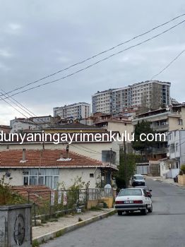 ESENKENT DE 215 M2 ÜZERİNDE MÜSTAKİL EVİ OLAN SATILIK ARSA