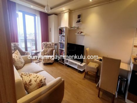 ÜSKÜDAR VALİDE ATİK DE GENÇ BİNADA 2+1 SATILIK DAİRE