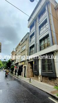 ÜSKÜDAR VALİDE ATİK DE GENÇ BİNADA 2+1 SATILIK DAİRE