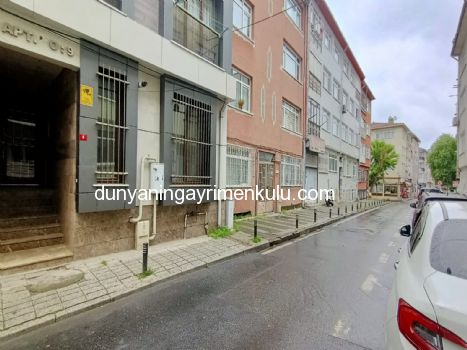 ÜSKÜDAR VALİDE ATİK DE GENÇ BİNADA 2+1 SATILIK DAİRE