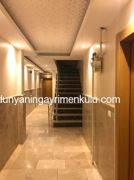 ÜSKÜDAR VALİDE ATİK DE GENÇ BİNADA 2+1 SATILIK DAİRE