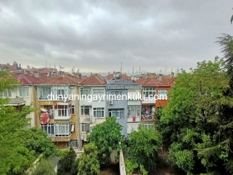 ÜSKÜDAR VALİDE ATİK DE GENÇ BİNADA 2+1 SATILIK DAİRE