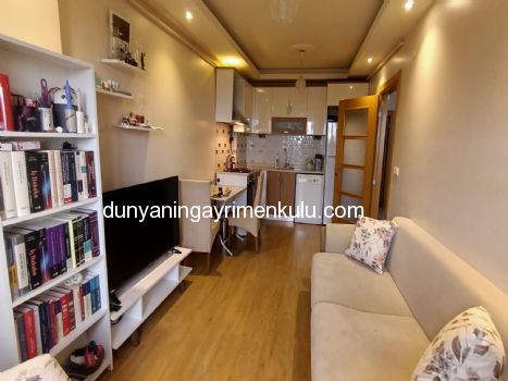 ÜSKÜDAR VALİDE ATİK DE GENÇ BİNADA 2+1 SATILIK DAİRE