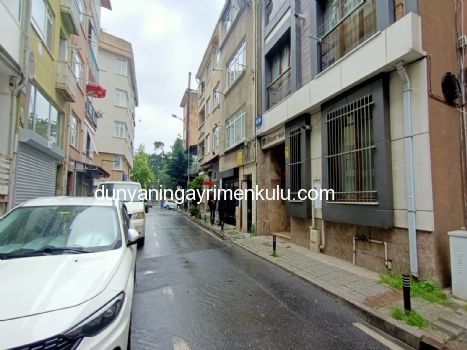 ÜSKÜDAR VALİDE ATİK DE GENÇ BİNADA 2+1 SATILIK DAİRE