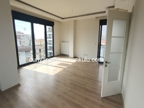 SAHRAİCEDİT ATATÜRK CAD ÇOK YAKIN SATILIK 3+1 DAİRE KATTA TEK