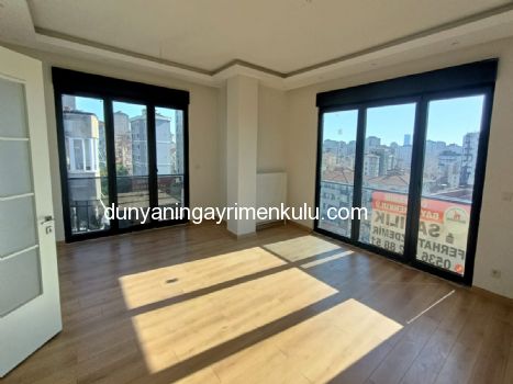 SAHRAİCEDİT ATATÜRK CAD ÇOK YAKIN SATILIK 3+1 DAİRE KATTA TEK