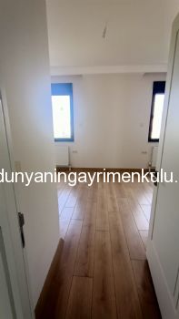 SAHRAİCEDİT ATATÜRK CAD ÇOK YAKIN SATILIK 3+1 DAİRE KATTA TEK