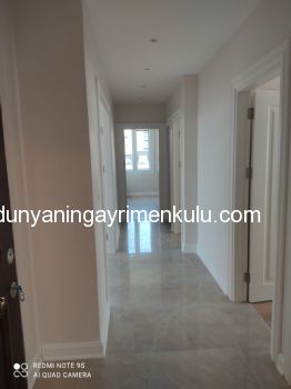 SUADİYE'DE KISMİ DENİZ MANZARALI 1.SINIF LÜX DEKORLU SATILIK 3+1 DAİRE