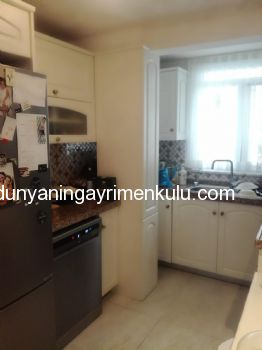 SUADİYE DE İÇİ YENİLENMİŞ 2+1 SATILIK DAİRE