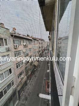 KADIKÖY MERKEZDE EŞYALI 2+1 KİRALIK DAİRE