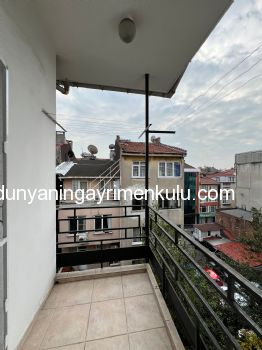 KADIKÖY MERKEZDE EŞYALI 2+1 KİRALIK DAİRE