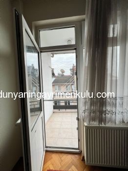 KADIKÖY MERKEZDE EŞYALI 2+1 KİRALIK DAİRE