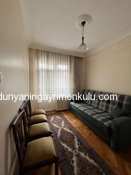 KADIKÖY MERKEZDE EŞYALI 2+1 KİRALIK DAİRE