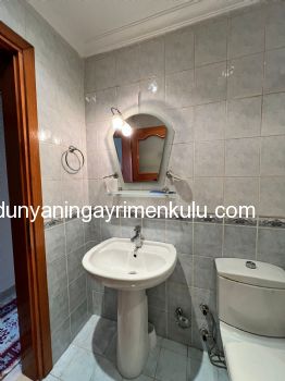 KADIKÖY MERKEZDE EŞYALI 2+1 KİRALIK DAİRE