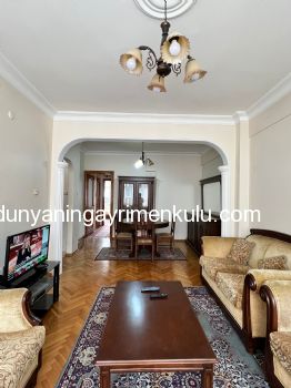 KADIKÖY MERKEZDE EŞYALI 2+1 KİRALIK DAİRE