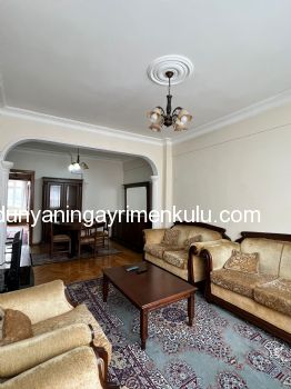 KADIKÖY MERKEZDE EŞYALI 2+1 KİRALIK DAİRE