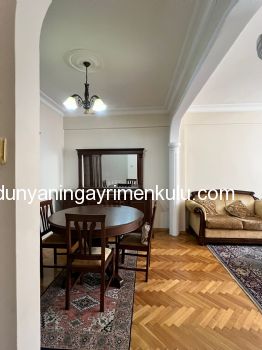 KADIKÖY MERKEZDE EŞYALI 2+1 KİRALIK DAİRE