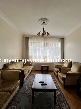 KADIKÖY MERKEZDE EŞYALI 2+1 KİRALIK DAİRE