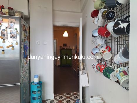 BEYLERBEYİ'NDE  BOĞAZ MANZARALI CADDE ÜZERİNDE 3+1 SATILIK DAİRE