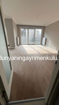 CADDEBOSTAN'DA CADDEYE 2.PARALELDE SIFIR KİRALIK 3+1 DAİRE