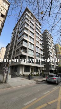 CADDEBOSTAN'DA CADDEYE 2.PARALELDE SIFIR KİRALIK 3+1 DAİRE