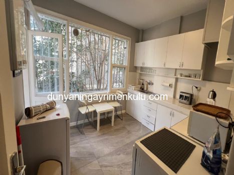KALAMIŞ SAHİLDE İŞ YERİNE UYGUN KİRALIK 2+1 DAİRE