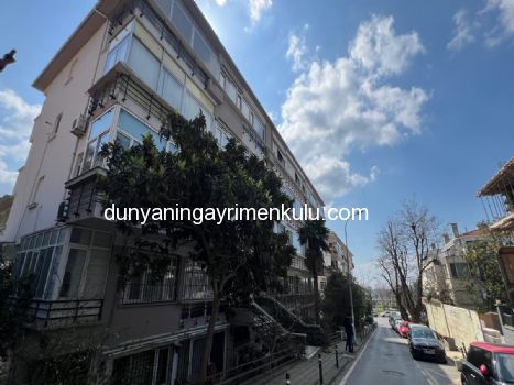 KALAMIŞ SAHİLDE İŞ YERİNE UYGUN KİRALIK 2+1 DAİRE