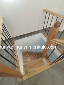 MİNİBÜS YOLUNU GÖREN DÜKKAN