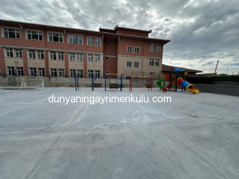 SULTANGAZİ İSMETPAŞA'DA PRESTİJLİ BİNADA SATILIK DÜKKAN