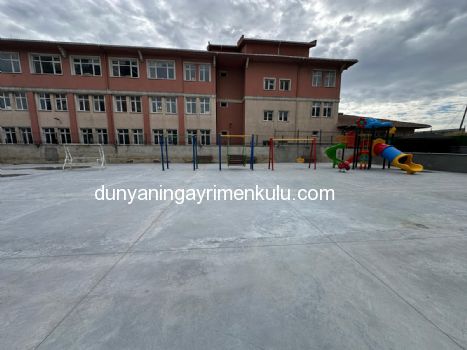 SULTANGAZİ İSMETPAŞA'DA PRESTİJLİ BİNADA SATILIK DÜKKAN