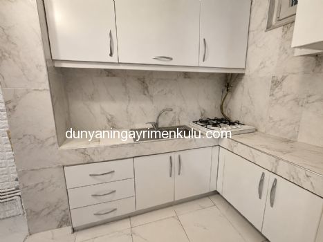 KINALIADA`DA FULL DENİZ MANZARALI İKİBUÇUK KATLI MÜSTAKİL EV
