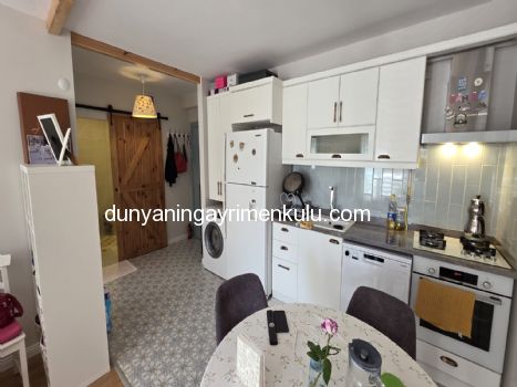 ÇEKMEKÖY DE İÇİ YAPILI MASRAFSIZ 1+1 SATILIK DAİRE