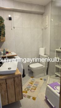 ÇEKMEKÖY DE İÇİ YAPILI MASRAFSIZ 1+1 SATILIK DAİRE