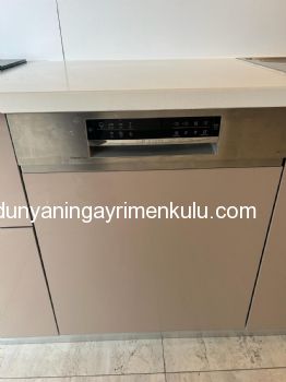 ÇATALÇEŞME SAHİLDE DENİZ MANZARALI LÜKS GENİŞ 3+1 KİRALIK DAİRE