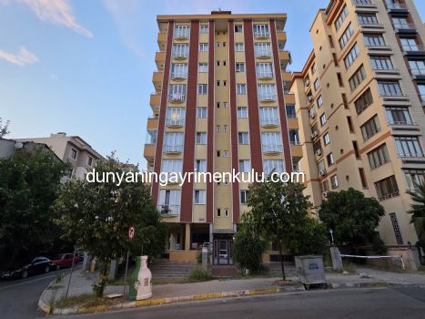 ATAŞEHİR KÜÇÜKBAKKALKÖY'DE MERKEZİ KONUMDA EBEVYN BANYOLU 3+1 KİRALIK DAİRE