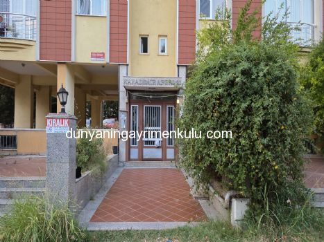 ATAŞEHİR KÜÇÜKBAKKALKÖY'DE MERKEZİ KONUMDA EBEVYN BANYOLU 3+1 KİRALIK DAİRE