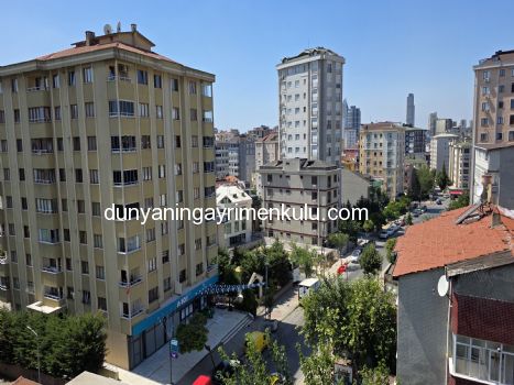 ATAŞEHİR KÜÇÜKBAKKALKÖY'DE MERKEZİ KONUMDA EBEVYN BANYOLU 3+1 KİRALIK DAİRE