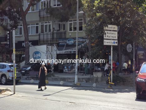 KADIKÖY ŞEMSETTİN GÜNALTAY'DA MİNİBÜS CADDESİNDE KİRALIK DÜKKAN