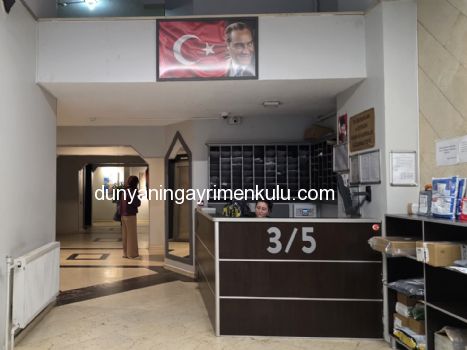 ATAŞEHİR ATA BLOKLARI'NDA BOŞ / MASRAFSIZ SATILIK 3+1 DAİRE