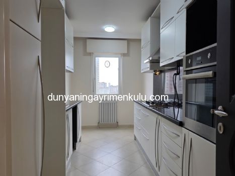 ATAŞEHİR ATA BLOKLARI'NDA BOŞ / MASRAFSIZ SATILIK 3+1 DAİRE