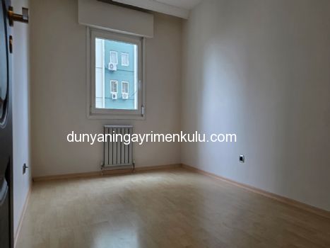 ATAŞEHİR ATA BLOKLARI'NDA BOŞ / MASRAFSIZ SATILIK 3+1 DAİRE