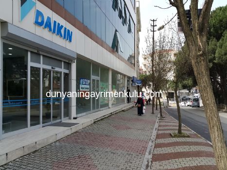 ATATÜRK CADDESİ'nde KOMPLE SATILIK TİCARİ BİNA